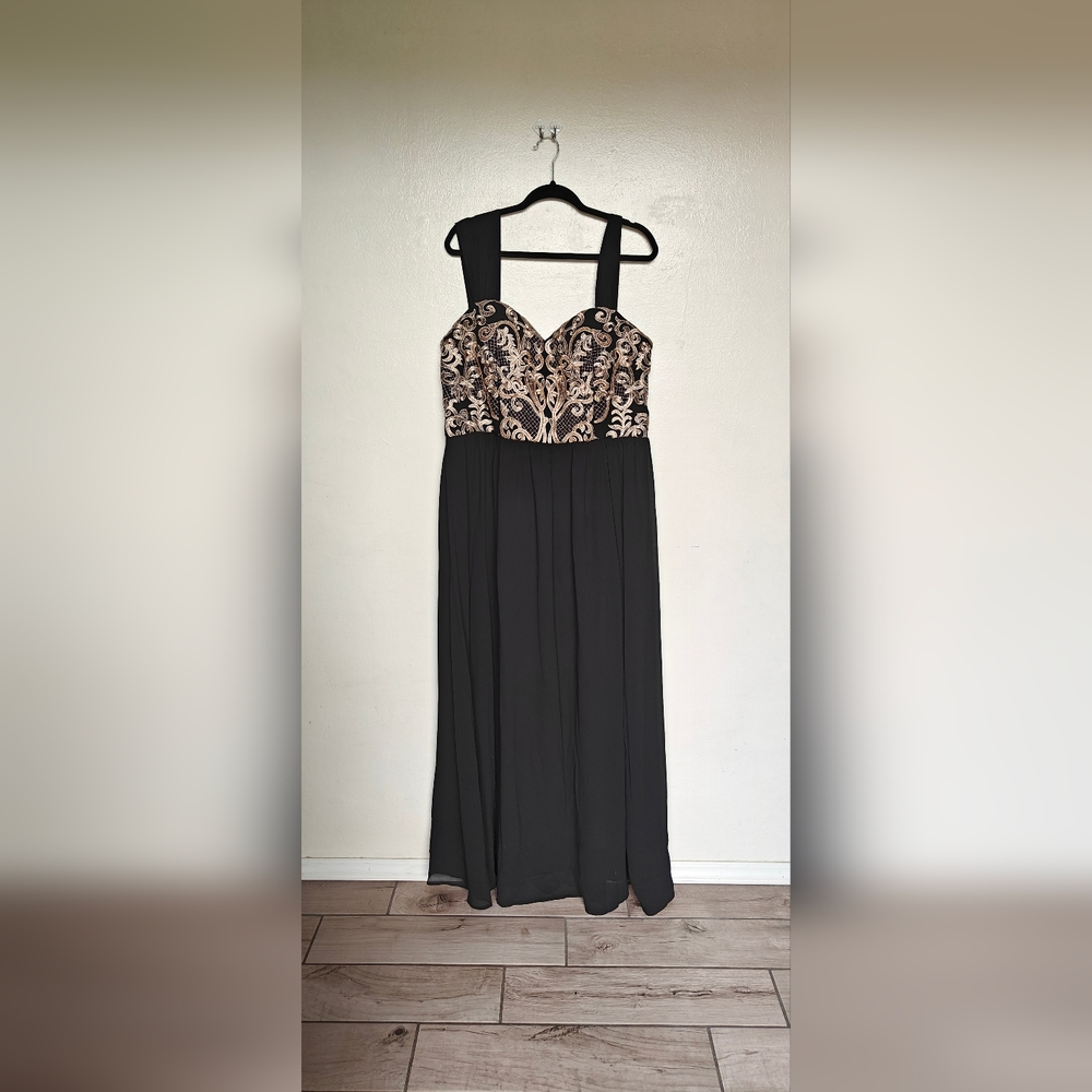Plus Size Black Gold Embroidered Formal Dress Size 3XL